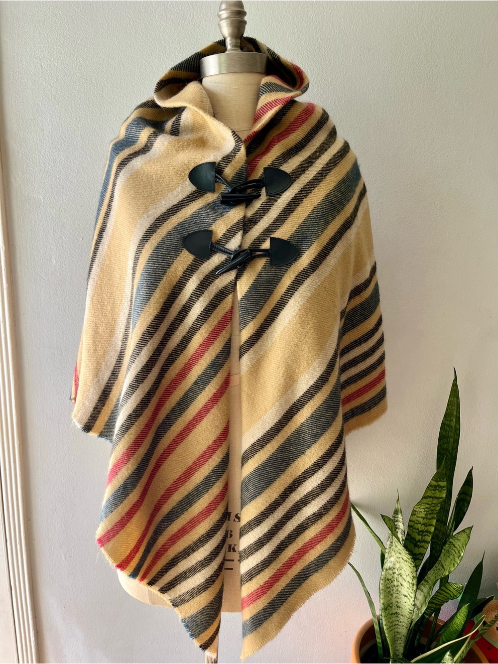 Mark & Hall• Soft Striped Autumn Poncho• o/s